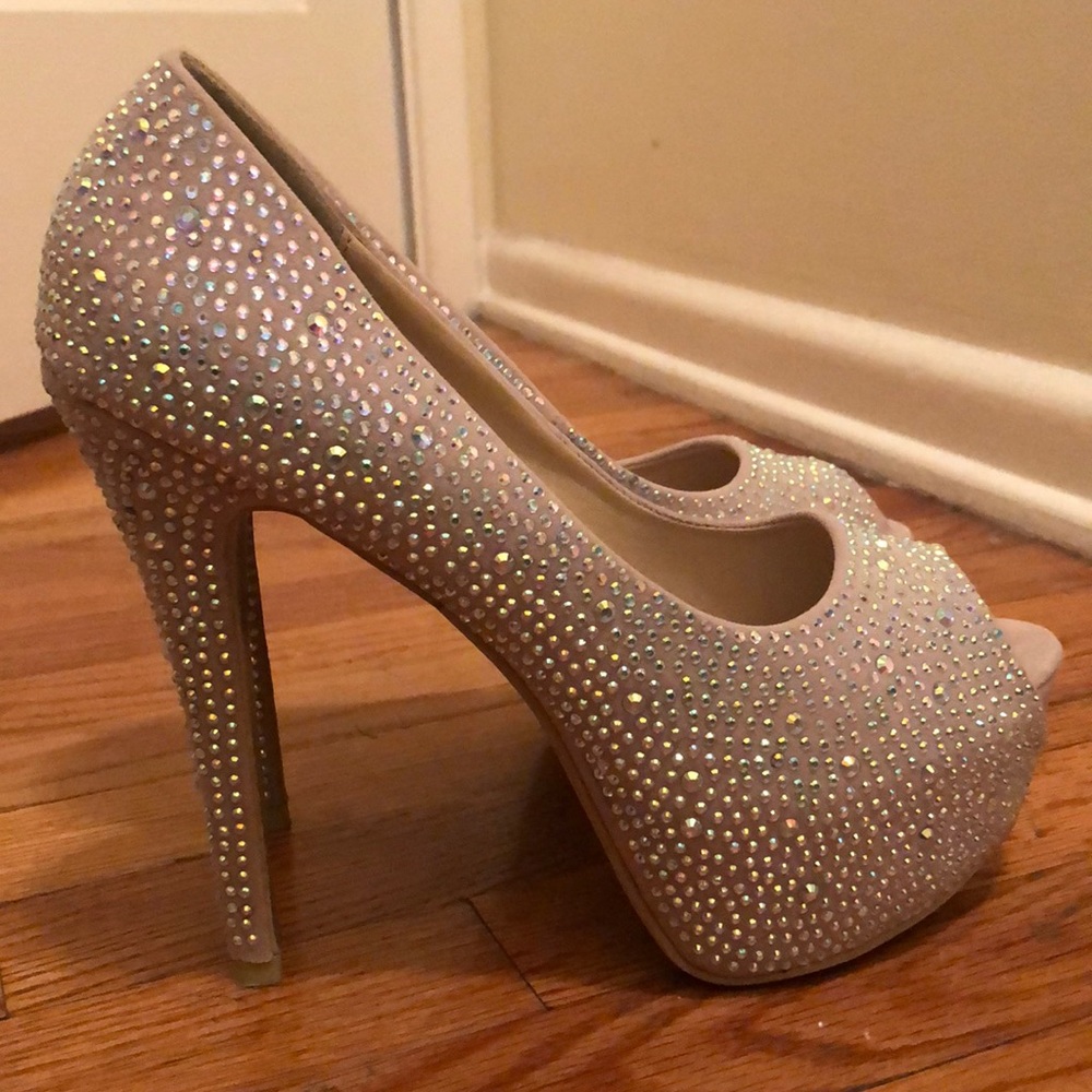 Kiss My Kouture, Nude Rhinestone Pumps